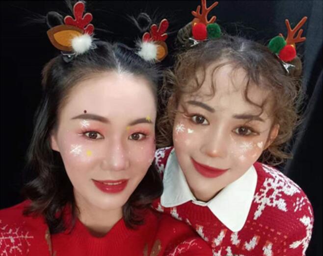 打造你的專屬圣誕妝容，南寧化妝學(xué)習(xí)機構(gòu)分年