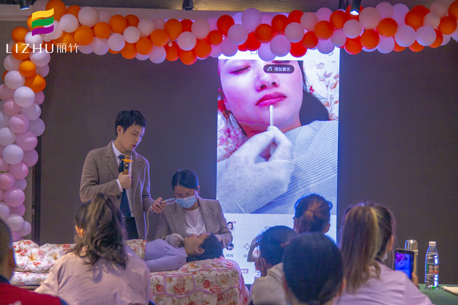 如何處理烏唇？南寧紋繡培訓學校教你