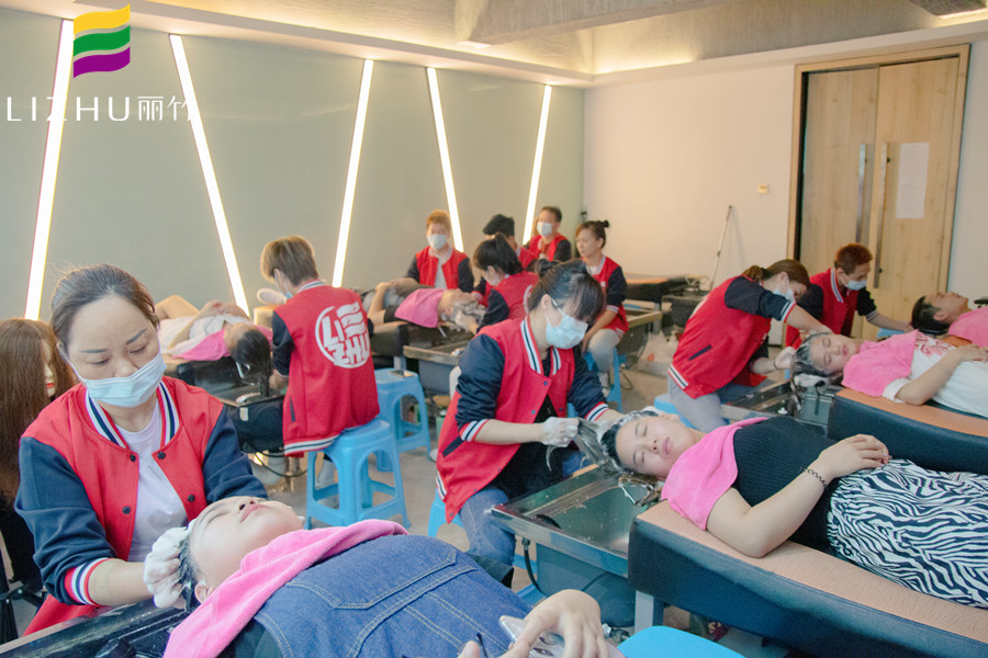 學(xué)泰式洗頭的步驟，告訴你廣西哪里可以學(xué)洗頭