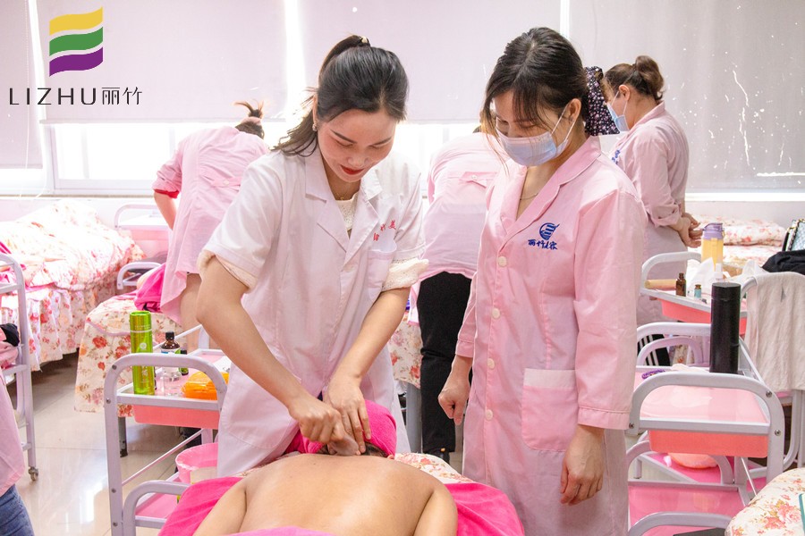 廣西美容課程：美容學徒如何調(diào)整心態(tài)