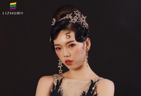 廣西彩妝培訓(xùn)學(xué)校作品欣賞，打造不同風(fēng)格的新娘妝