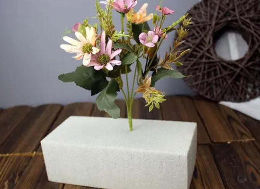 插花需要哪些材料？南寧婚慶花藝培訓(xùn)學(xué)校幫你盤點