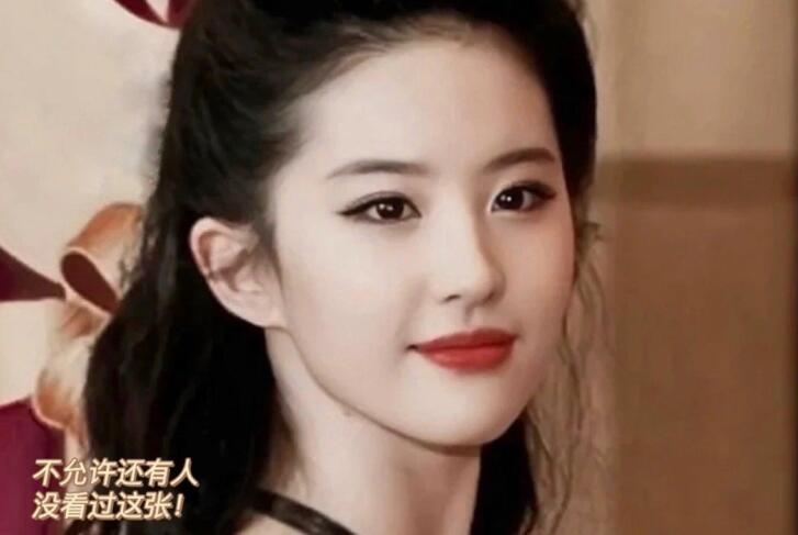 清冷煙熏眼妝教程，?南寧學(xué)彩妝分享