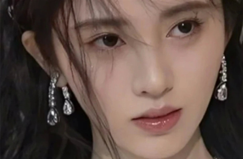 破碎氛圍感白開水妝 | 南寧彩妝學(xué)習(xí)