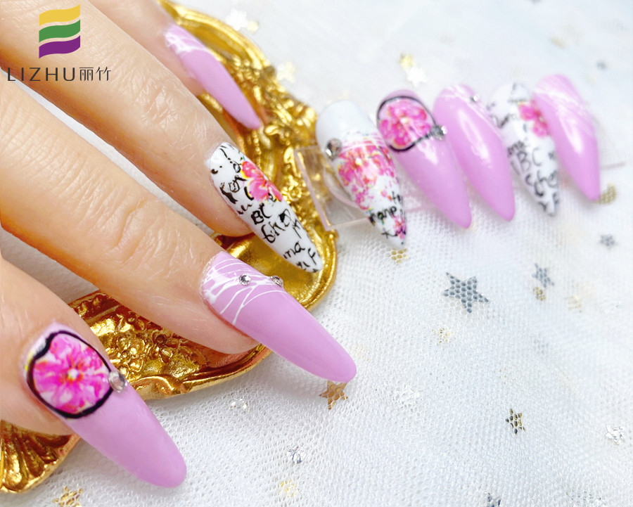 轉(zhuǎn)印紙美甲作品，南寧美甲培訓(xùn)短期班