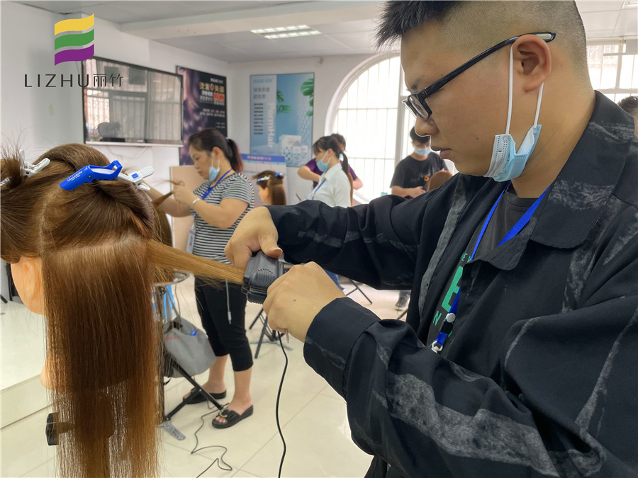 拉直發(fā)的教程知識(shí)點(diǎn)概括，廣西學(xué)燙染一對(duì)一教學(xué)