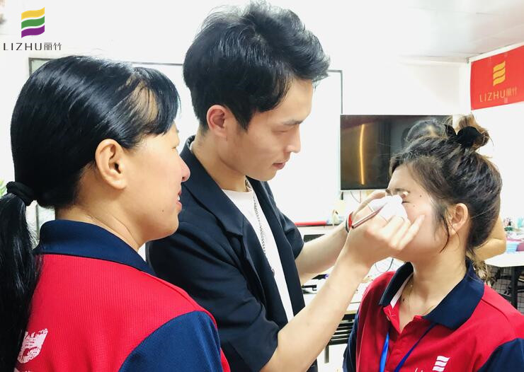 眉形怎么設(shè)計才好看？南寧紋繡專業(yè)學(xué)校分享