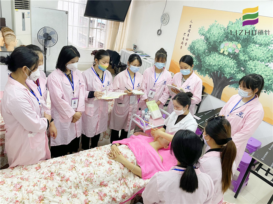 面部九大重要穴位，南寧基礎(chǔ)美容培訓(xùn)教你找