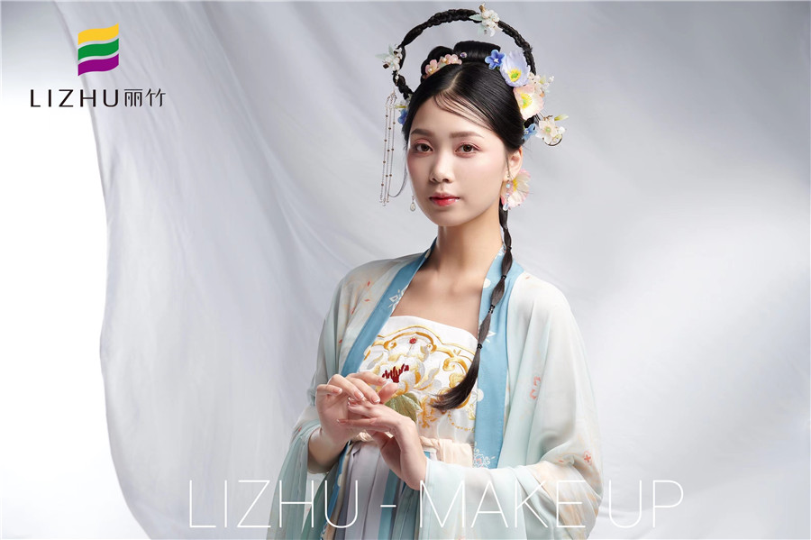 漢服彩妝造型，南寧排名前三化妝學(xué)校作品
