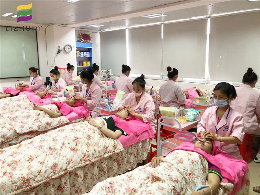 面部常用按摩穴位，南寧有資質(zhì)的美容學(xué)校告訴你