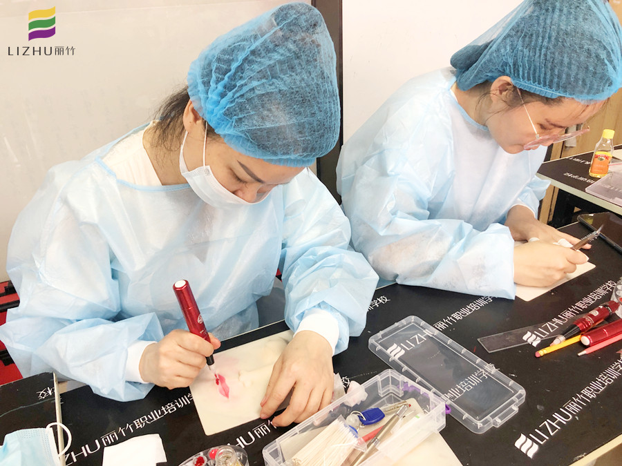 紋唇常用的5種顏色，廣西紋繡培訓(xùn)機(jī)構(gòu)分享給你