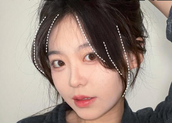 圓臉妹紙必學(xué)的八字劉海教程，南寧美發(fā)培訓(xùn)機(jī)構(gòu)分享