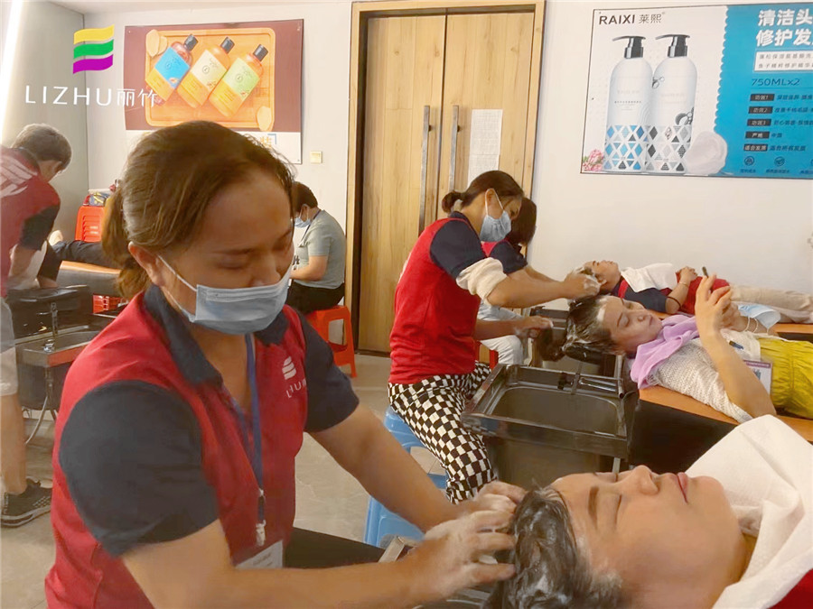 洗頭如何快速起泡？南寧美發(fā)洗護培訓班教你技巧