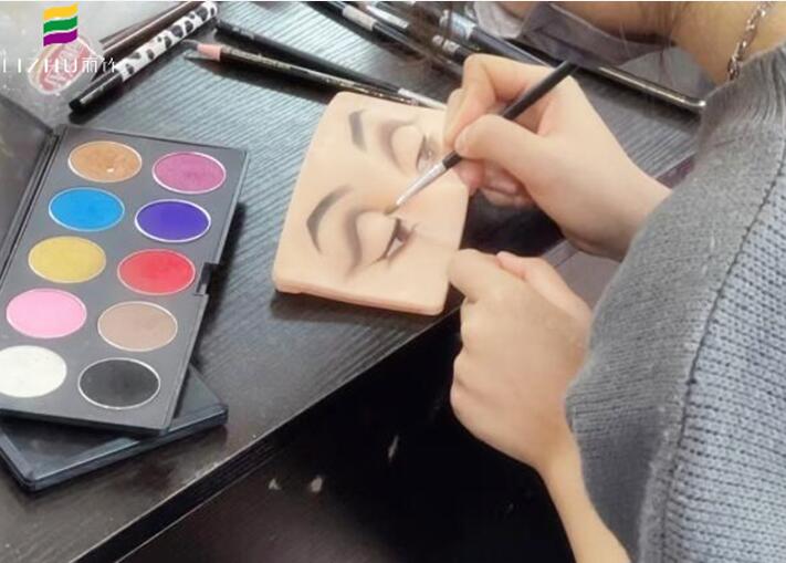 仿皮畫眼妝，南寧化妝學校眼妝教程