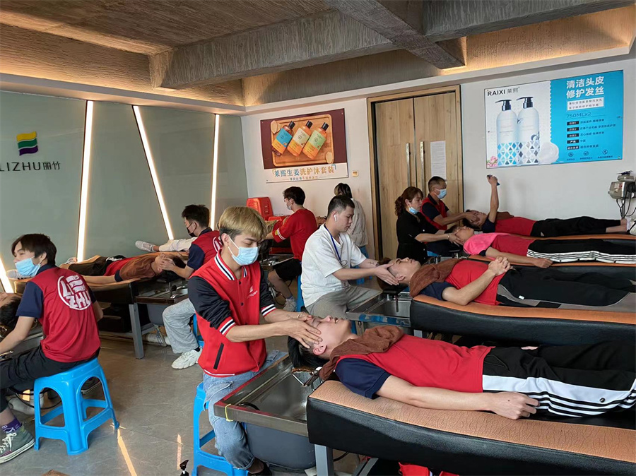 廣西泰式洗頭培訓班：泰式頭按摩手法