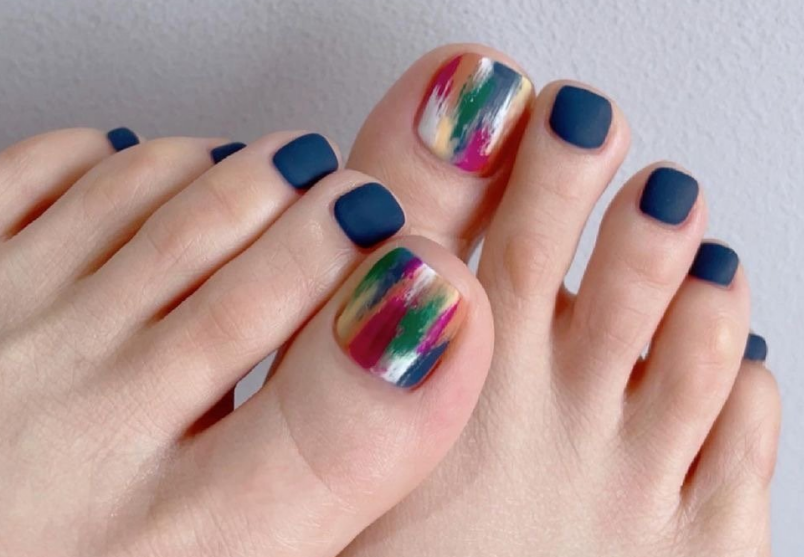 夏季腳部美甲，廣西美甲網(wǎng)紅圖片分享