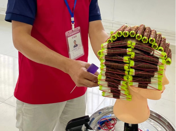 美發(fā)上杠常用技巧，南寧燙染技師培訓課程