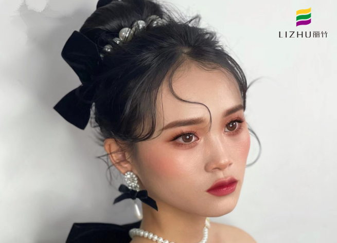 黑色禮服造型，廣西美妝造型學(xué)校作品分享