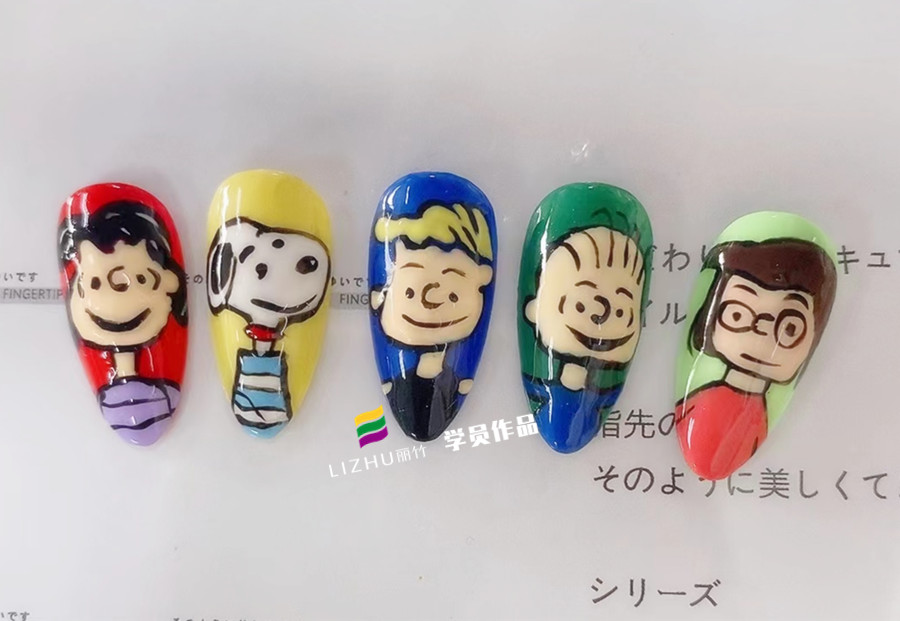 美甲基礎(chǔ)學(xué)什么？美甲底膠有什么作用？