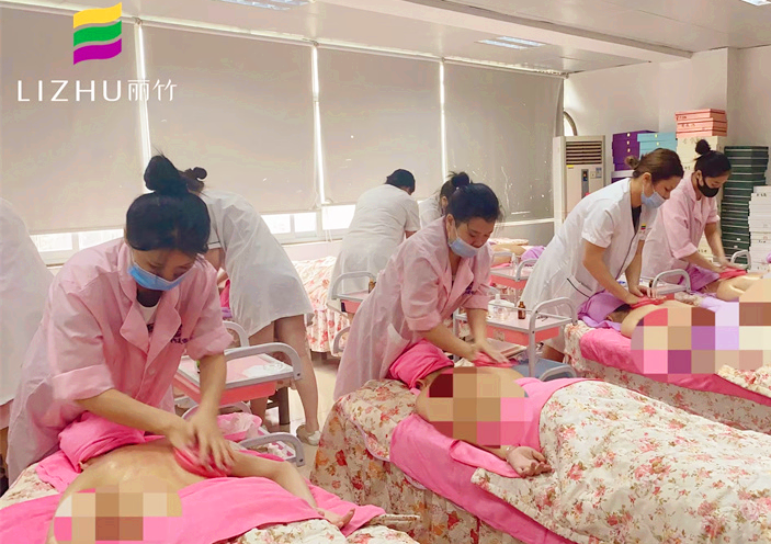 肩胛骨多久按摩一次比較好？南寧美容理論知識培訓(xùn)