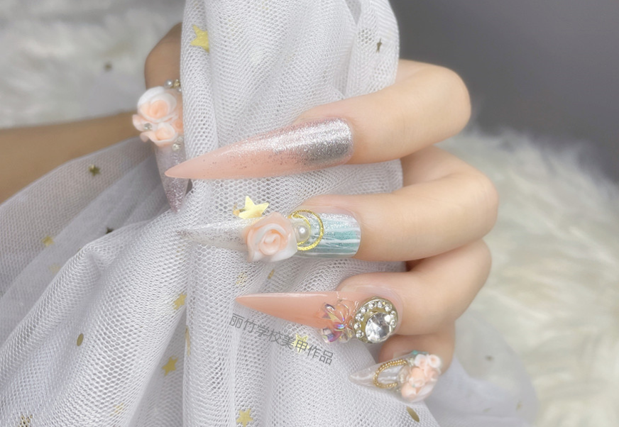 美甲學(xué)什么內(nèi)容？甲油膠和指甲油的區(qū)別