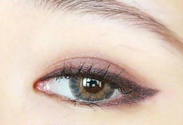 眼妝怎么畫好看又自然？南寧基礎(chǔ)教眼妝