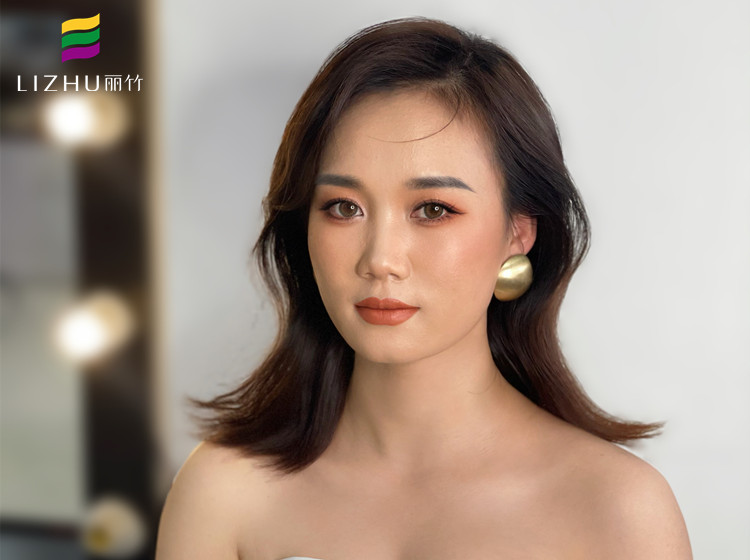 輕泰妝造型，南寧網(wǎng)紅彩妝造型學(xué)校作品