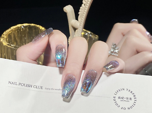 法式貓眼美甲，南寧美甲學(xué)校排行推薦