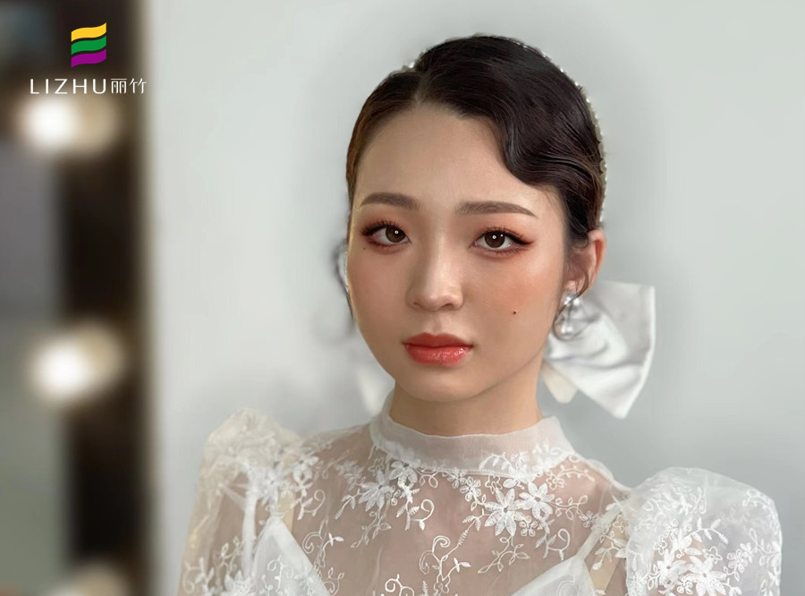 婉約韓式新娘 ，廣西專業(yè)化妝培訓(xùn)造型學(xué)校作品