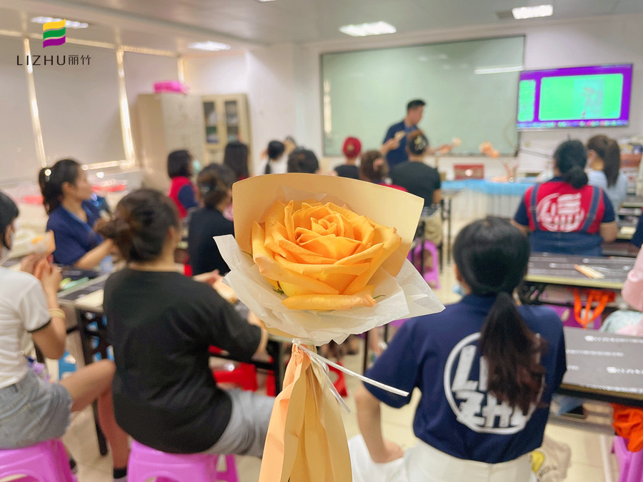 南寧花藝培訓(xùn)哪里好？南花藝師培訓(xùn)學(xué)校歡迎你