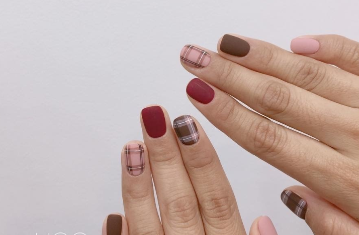 格紋美甲，廣西美甲培訓(xùn)排行前三推薦