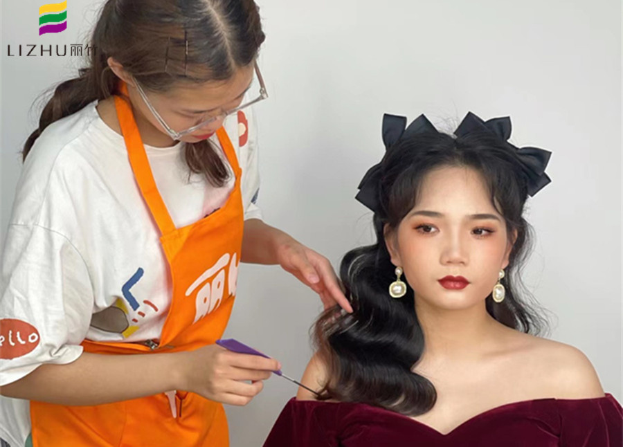 南寧學(xué)化妝要多久？才能做出披發(fā)公主造型