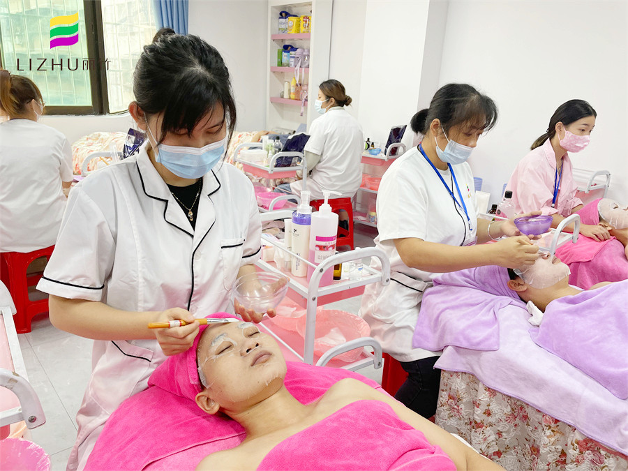 麗竹美容基礎(chǔ)班：冬季如何有效敷面膜？