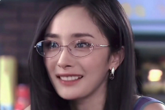 大冪冪千金臥蠶妝教程，廣西明星化妝培訓(xùn)分享