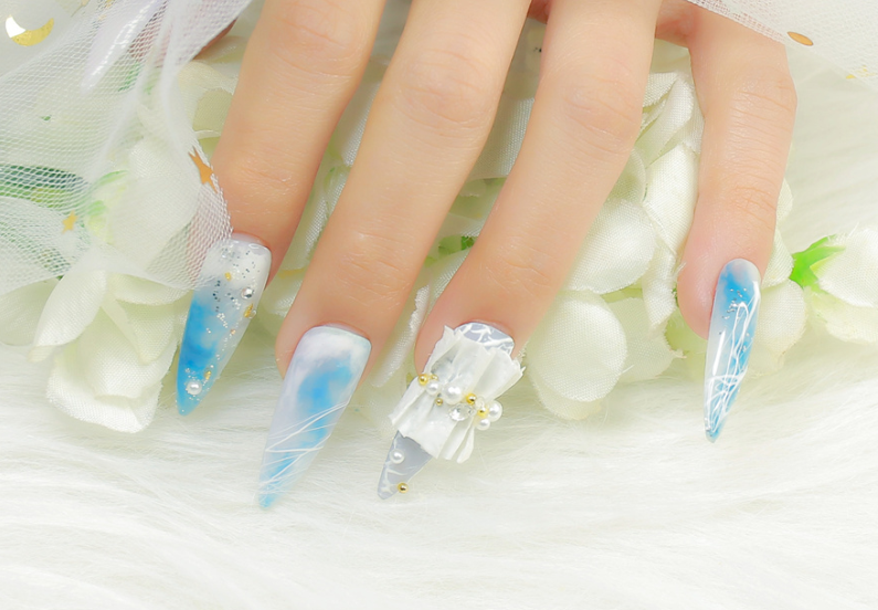 南寧培訓(xùn)美甲師 | 南寧美甲短期班實(shí)訓(xùn)