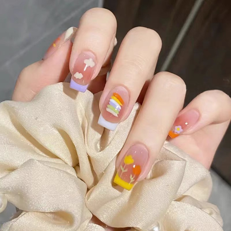 適合夏日做的短甲美甲，南寧美甲學(xué)習(xí)中心收集