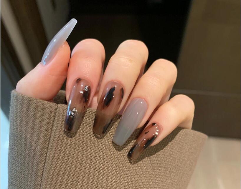 溫柔顯氣質(zhì)美甲，南寧培訓(xùn)美甲機(jī)構(gòu)分享