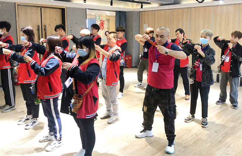 美發(fā)剪刀操作注意事項，南寧美發(fā)師培訓基礎課程