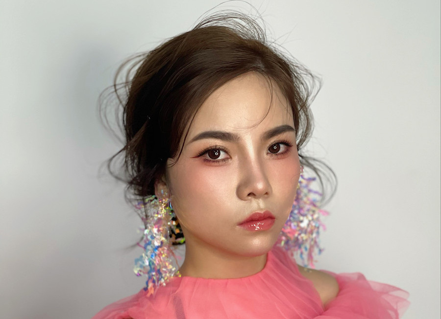 抽絲紋理新娘造型，廣西學新娘跟妝作品