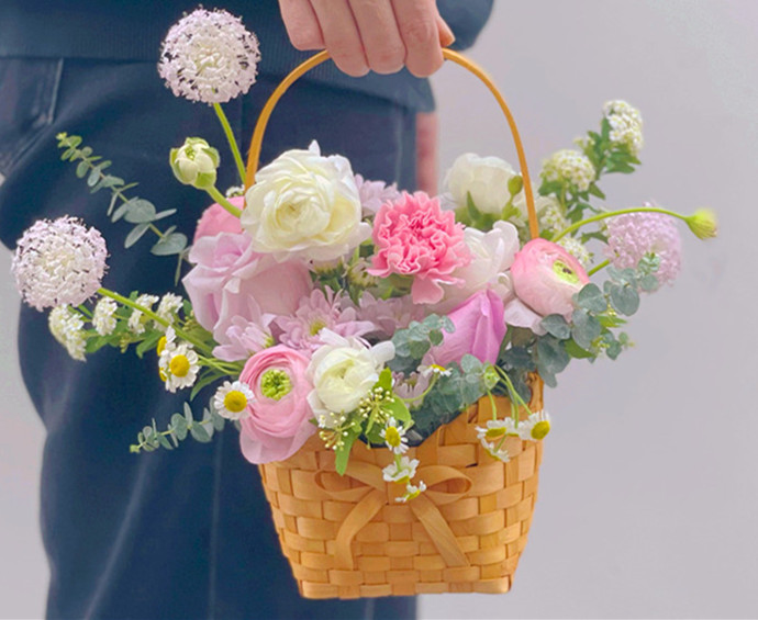 韓式手提花籃，南寧鮮花培訓作品