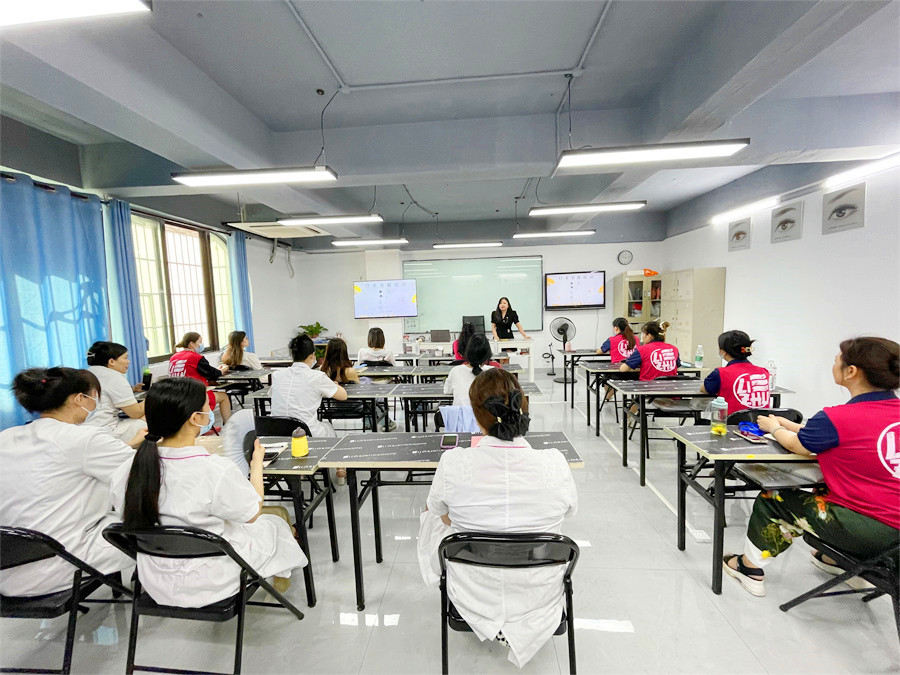 開班 |  麗竹時尚美睫款式班如約而至