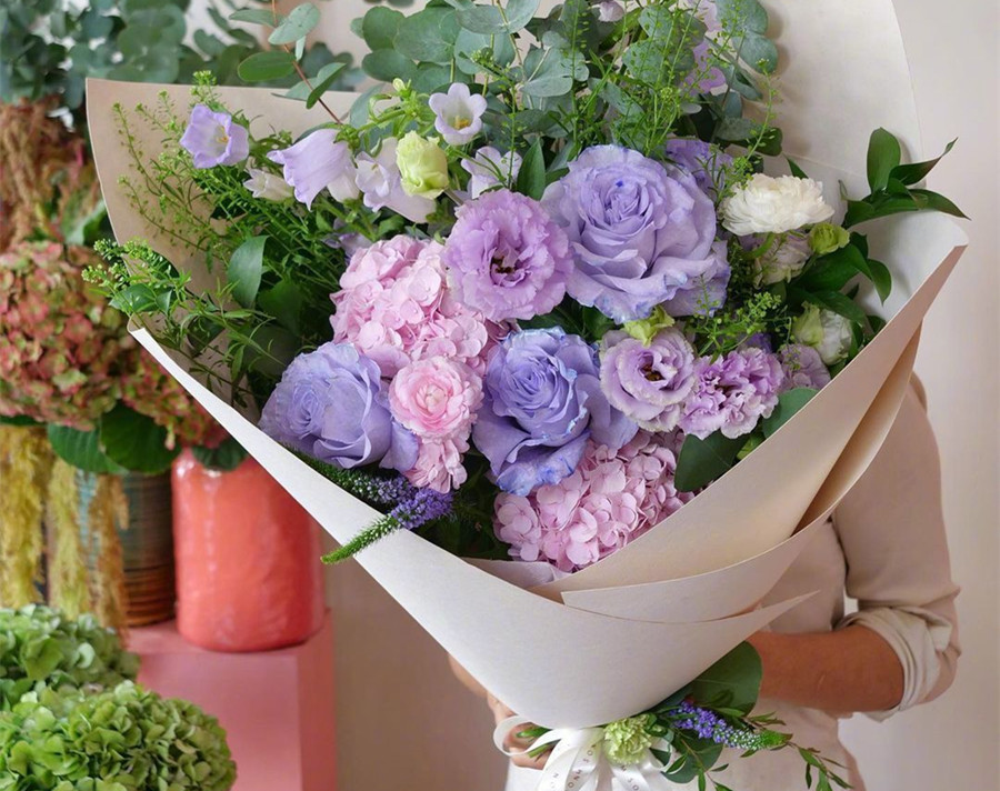 韓系甜美花束，廣西花藝插花造型學(xué)校浪漫推薦