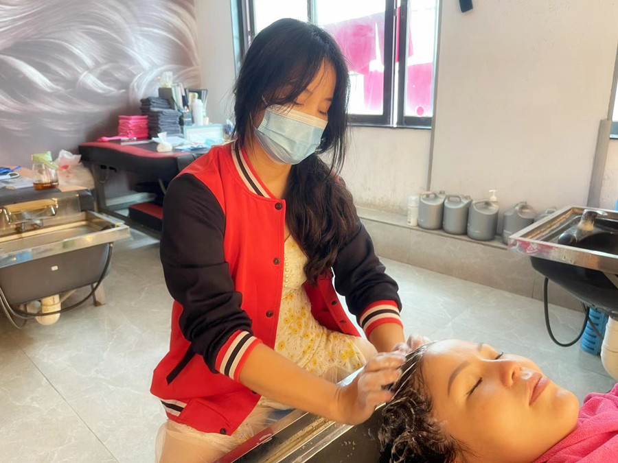 零基礎(chǔ)學美發(fā)學員感言：感謝麗竹給予免費學習的機會