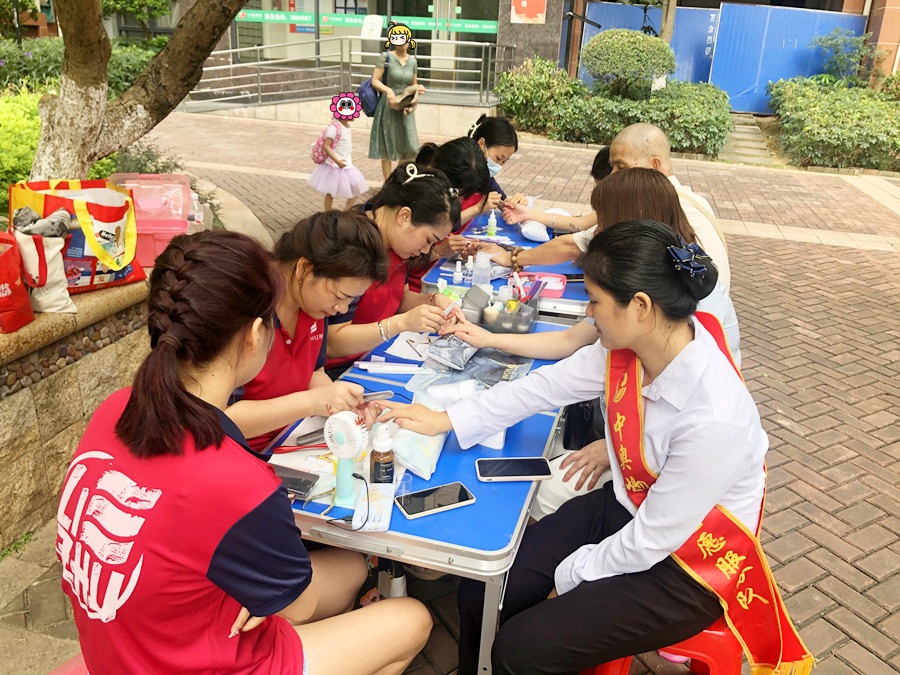 免費美甲活動&社區(qū)美甲活動，南寧美甲學校在行動