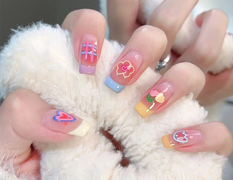 夏日氣質(zhì)少女美甲，南寧美甲培訓