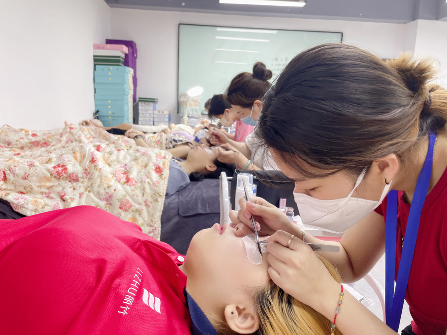 美睫市場前景分析：美睫市場為什么這么火爆？