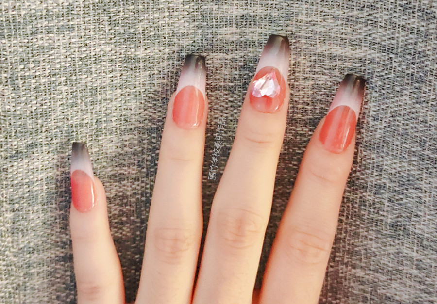 法式美甲，零基礎(chǔ)學(xué)美甲培訓(xùn)學(xué)員作品