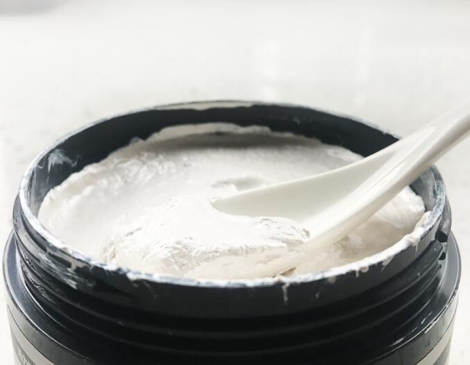 美發(fā)用品介紹：如何使用發(fā)泥？