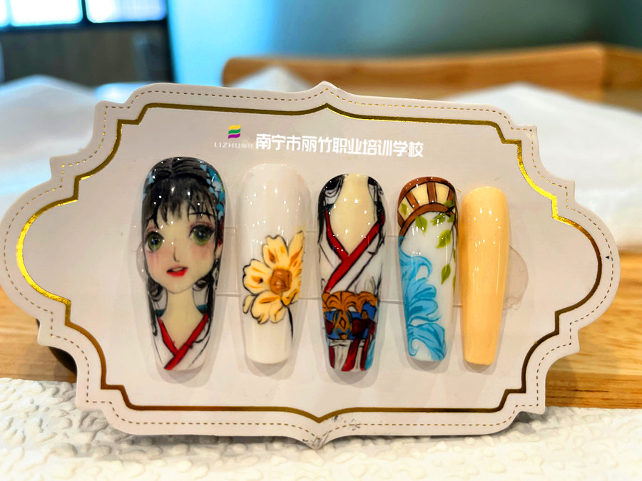 古風人物彩繪美甲，廣西美甲培訓(xùn)作品