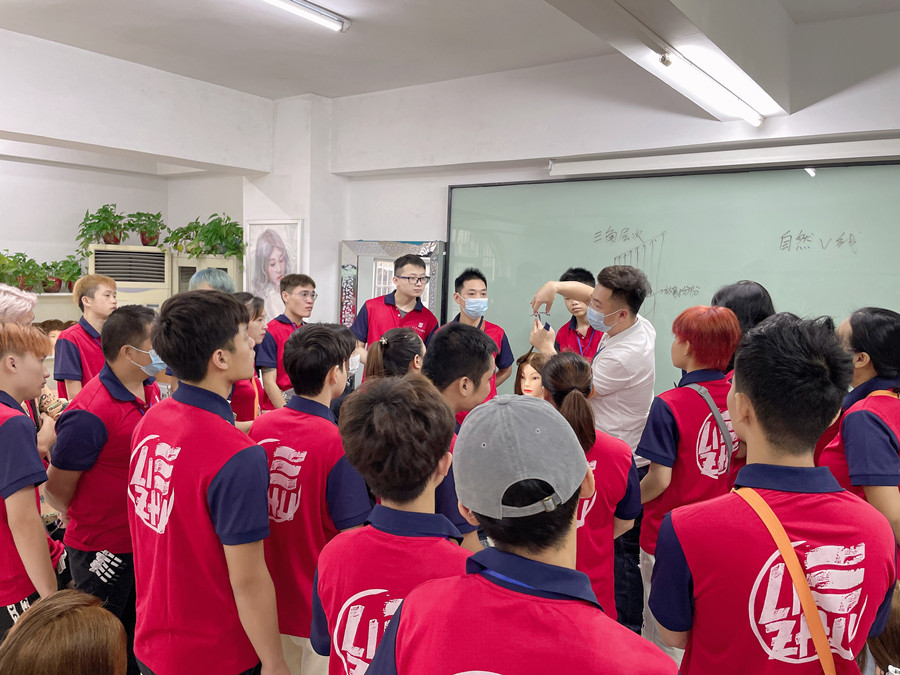 南寧剪發(fā)：打??？剪短？傻傻分不清